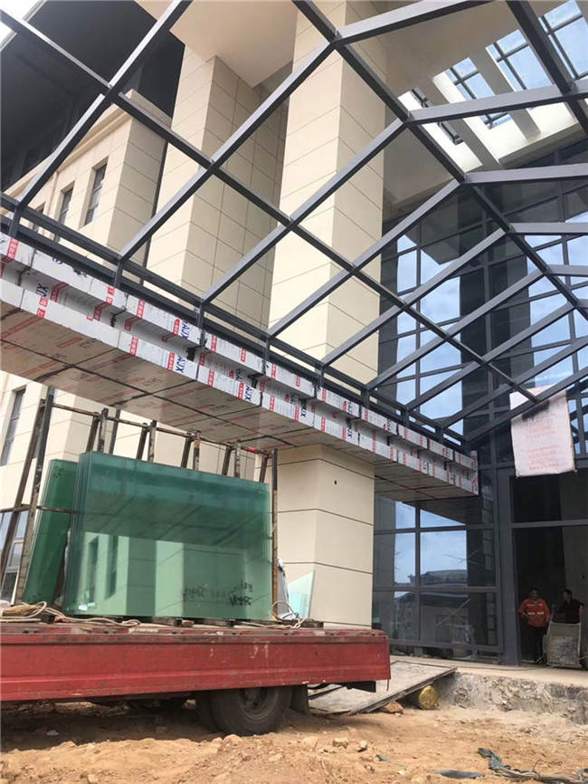 甘肅省市委黨校玻璃雨棚 甘肅省市委黨校玻璃雨棚